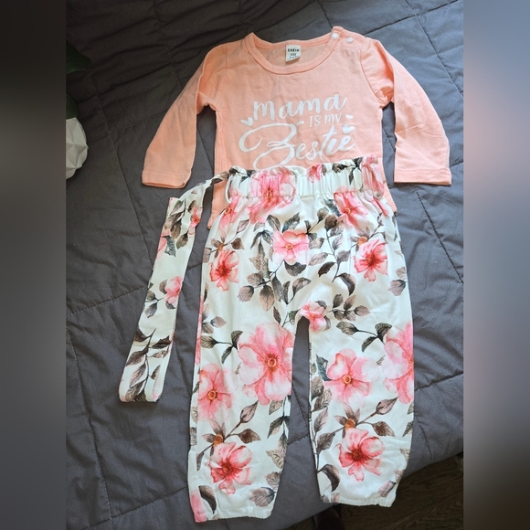 Bundle Of 4 Sets Baby Girl Size 12months. Carters, Shein, Fuyimei, Arch. - Picture 1 of 8